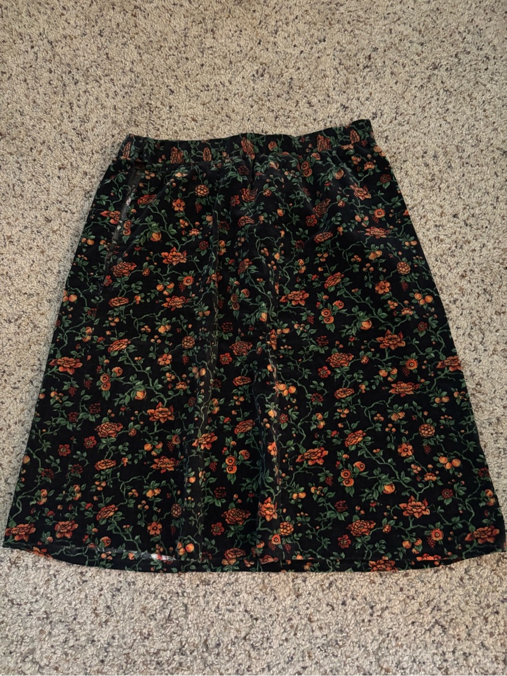 ✨ HANDMADE VINTAGE ✨ Black Floral Velvet A-Line Skirt